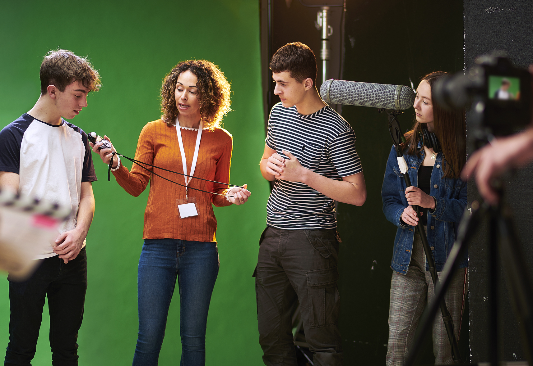 GettyImages-1209413022-page teacher and students
