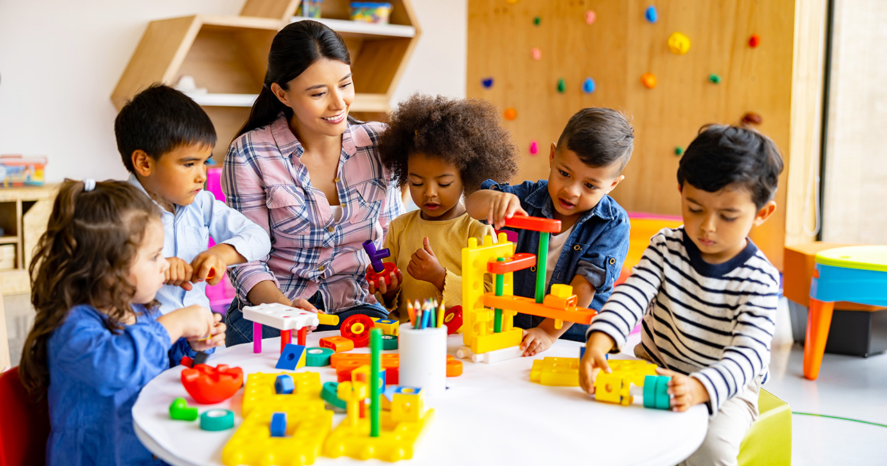 GettyImages-1402700264-crop-shallow preschool kids